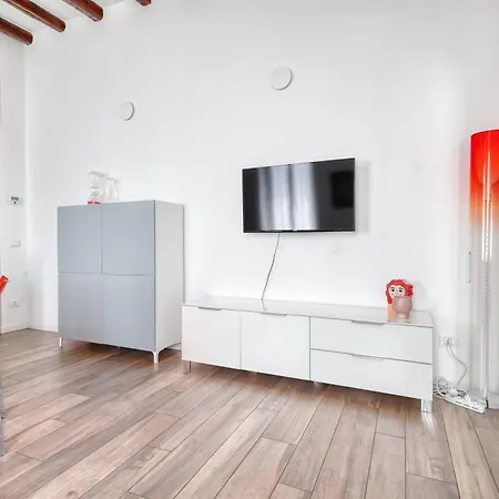 Joivy Lovely Flat Near Naviglio Grande Milan